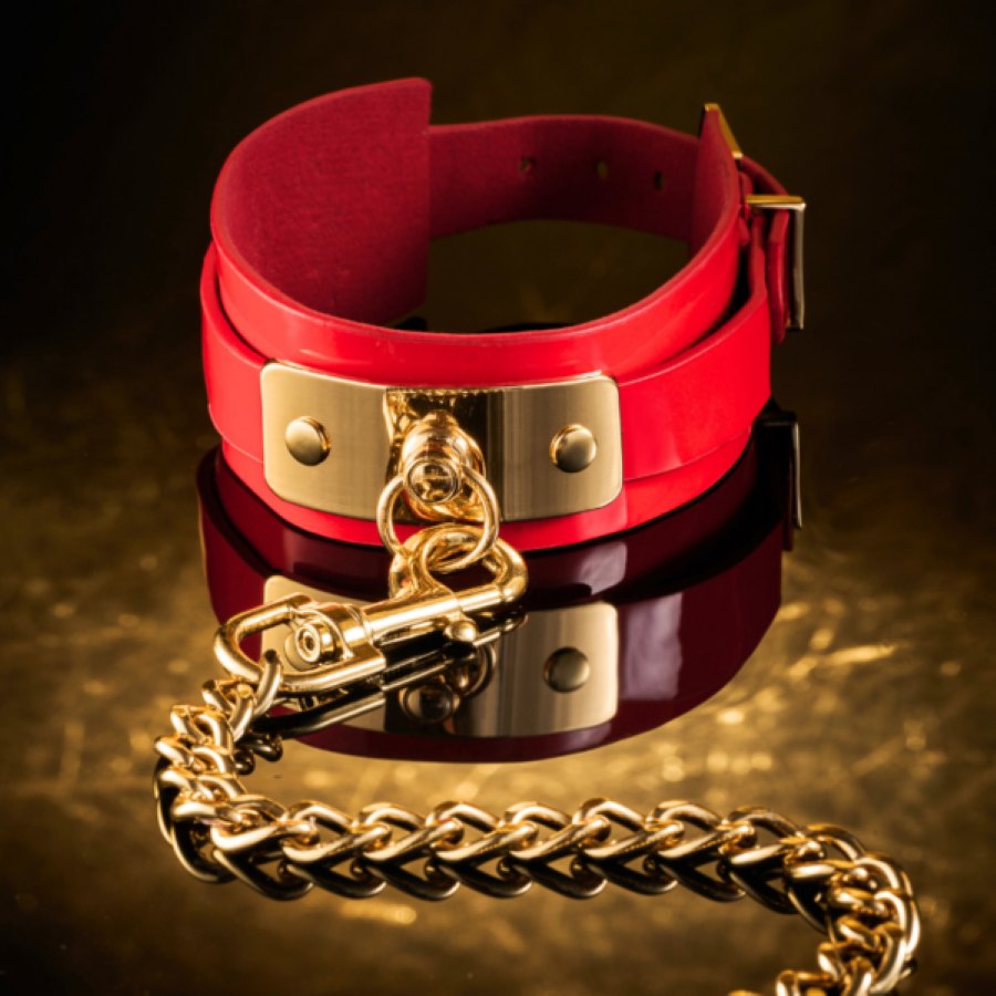 Kinky Diva - Vegas Sinners - Rode Lak Collar met O-ring en Gouden Leash - Afbeelding 3
